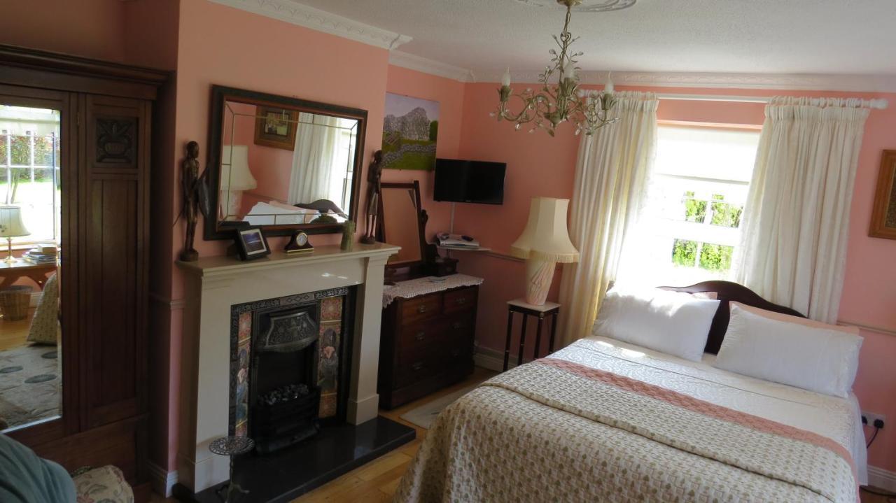 Bed and Breakfast Tyreda Ennis Exterior foto