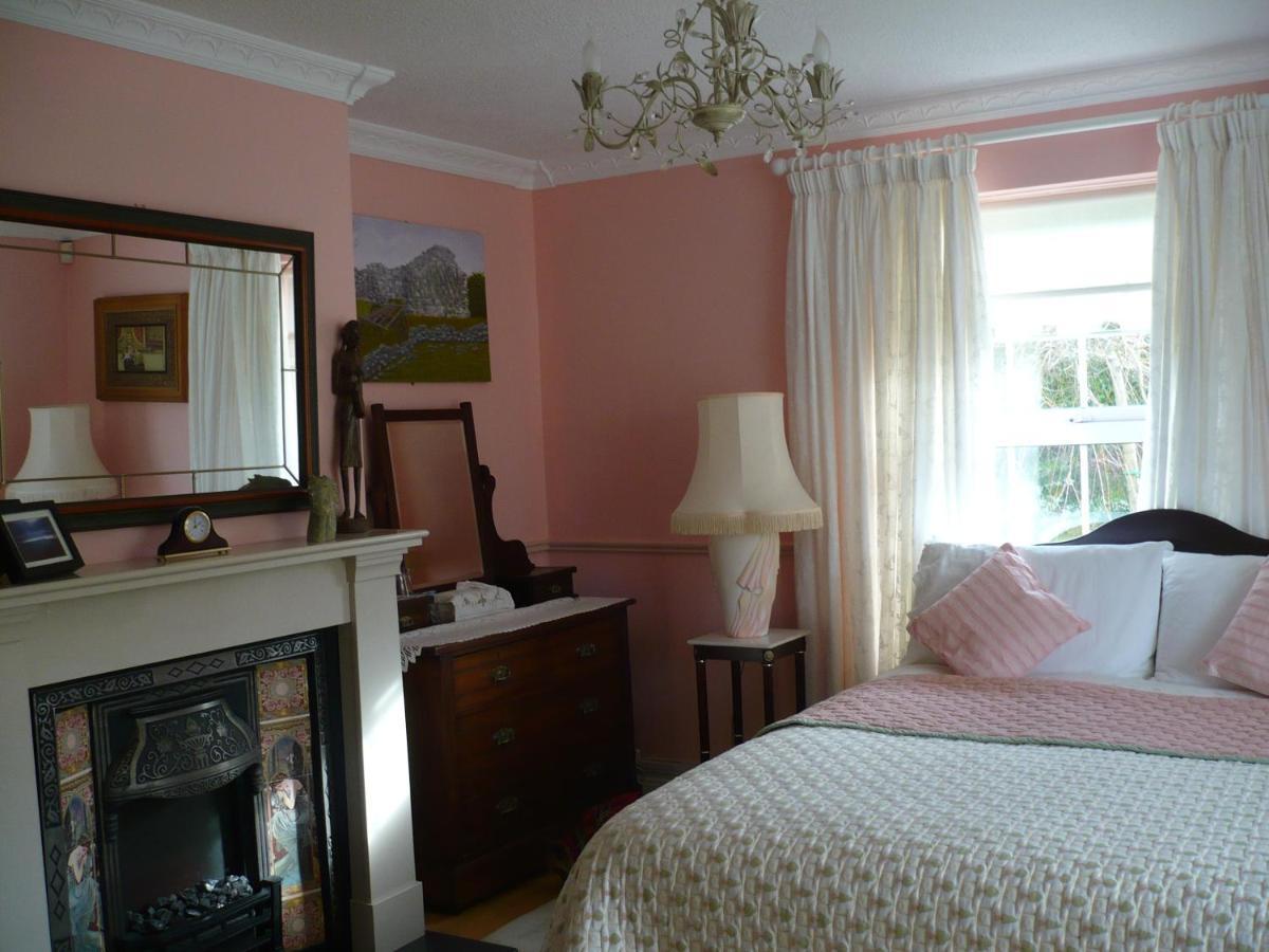 Bed and Breakfast Tyreda Ennis Exterior foto